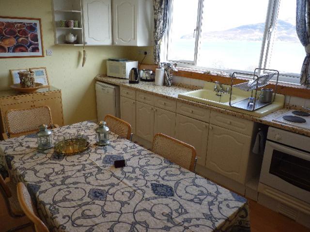 Kinneil Self Catering Lamlash Room photo