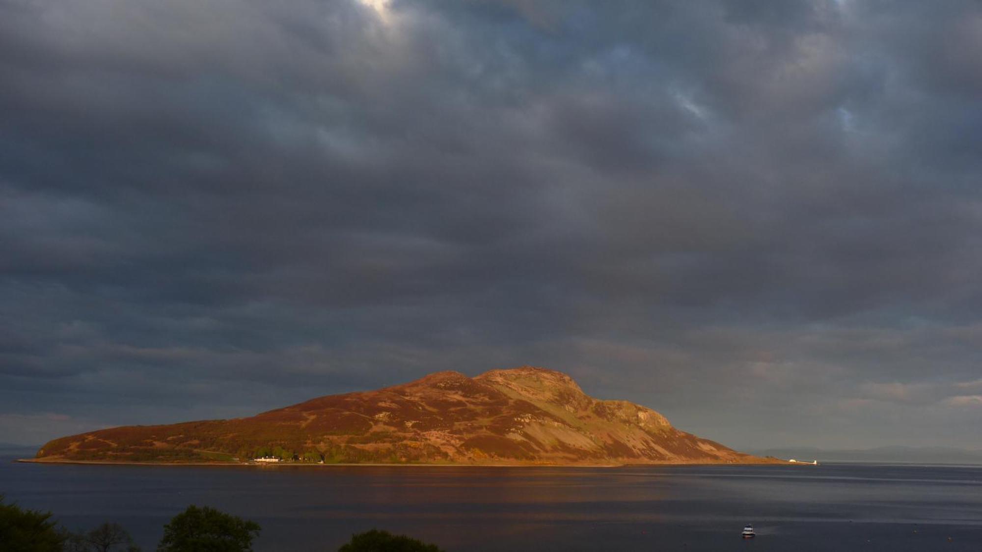 Kinneil Self Catering Lamlash Room photo